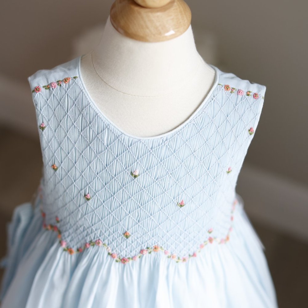 Girls Smocked Blue Dress Size 4T Sleeveless Embroidery Luli & Me Boutique NWT - Picture 3 of 8